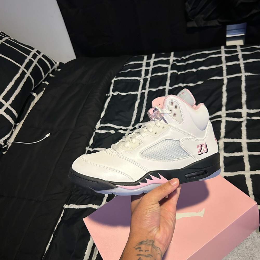 Jordan Women's White and Pink High-Top retro 5’s
